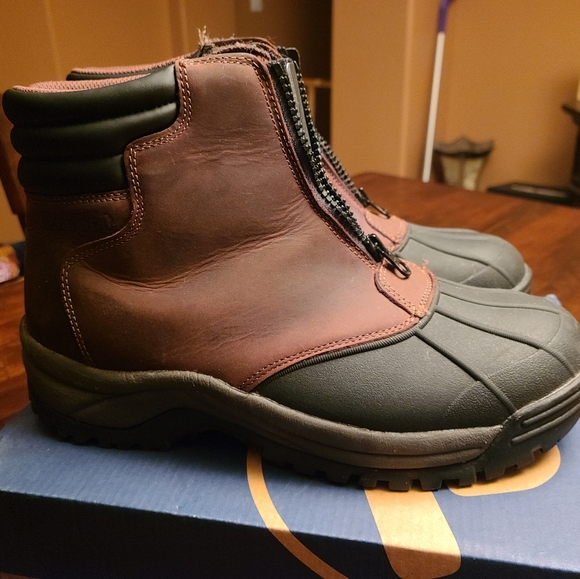 Propet Mens Blizzard Mid Zip Boots ?